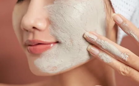 The Ultimate Guide to Clay Face Masks: Clearer Skin Starts Here