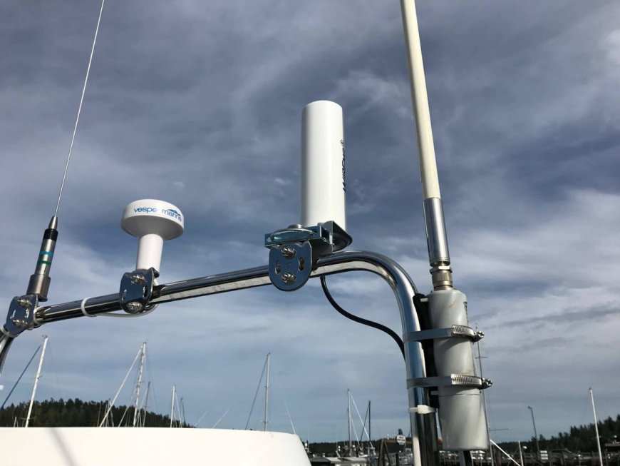 How to Choose the Best Marine Radio Antenna Mount for Harsh Conditions
