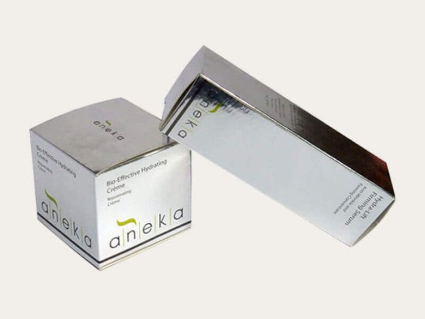 How Silver Foil is Applied to Your Custom Boxes