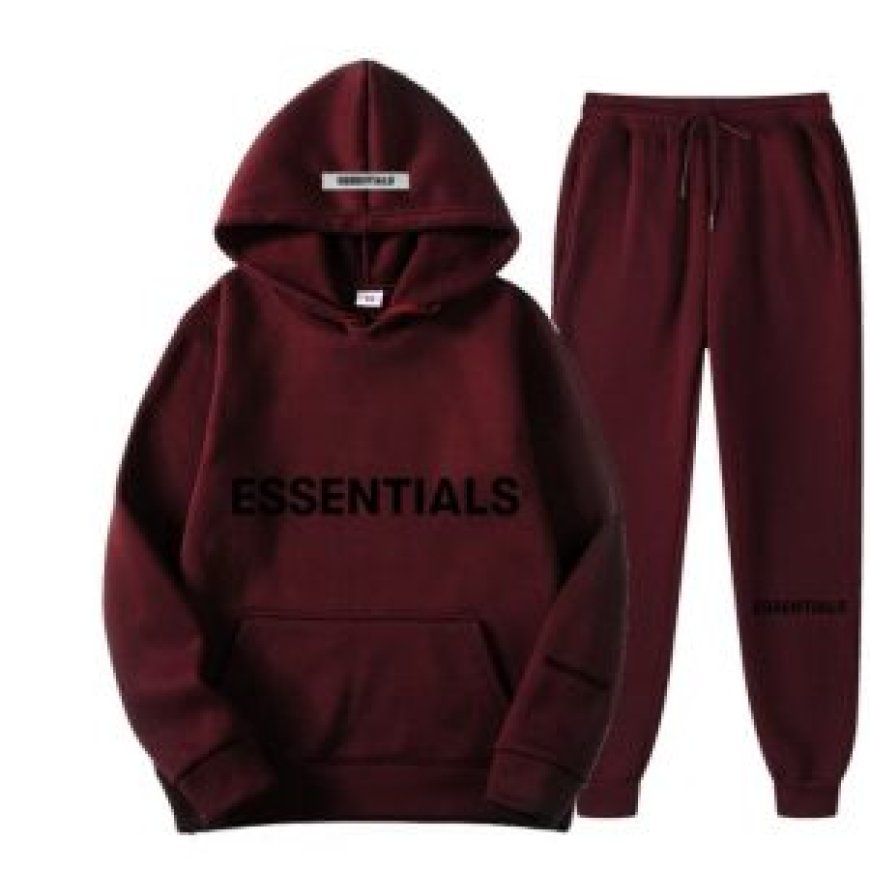 Essential Hoodie – Simple Design, Maximum Comfort