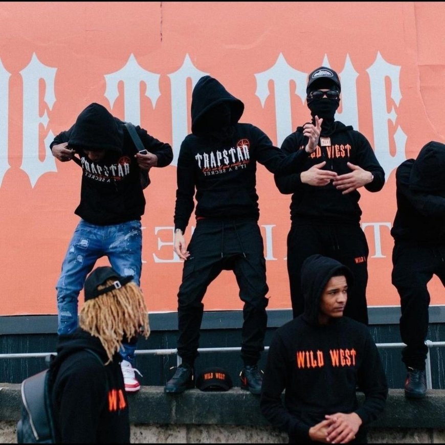 How to Style Trapstar Hoodie for Street Look
