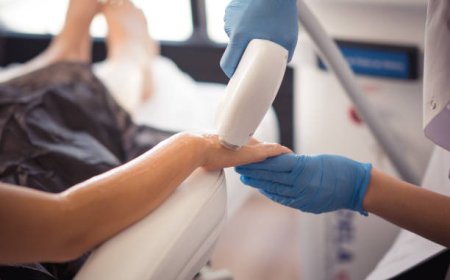 Treating Ingrown Hairs with Laser: Abu Dhabi’s Dual-Action Solution for Bumps & Growth