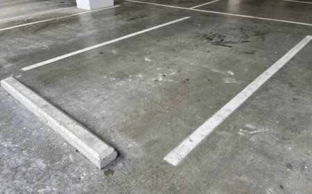 Bobtail Truck Parking Space for Rent in Key Locations