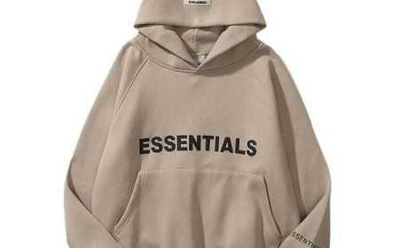 Essential Hoodie: Your Go-To Layer for Every Season