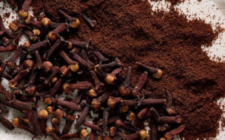 Caffeine-Free Comfort: IrieVeda’s Herbal Drink Blends for Daily Balance