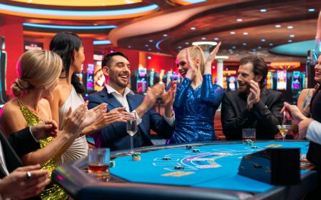 How Casino Loyalty Programs and Cage Operations Work Together to Boost Player Value